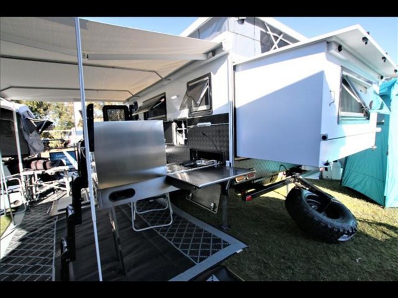 10 Banksia Street, Bulwer QLD 4025