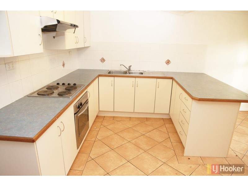 33 James Street, Scarborough QLD 4020