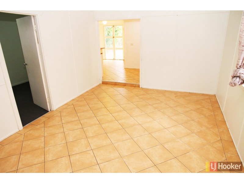 33 James Street, Scarborough QLD 4020