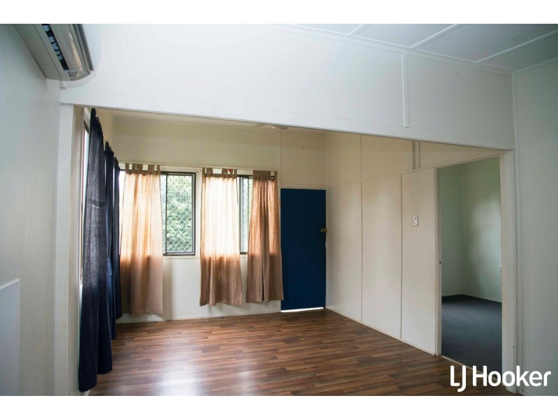 33 James Street, Scarborough QLD 4020