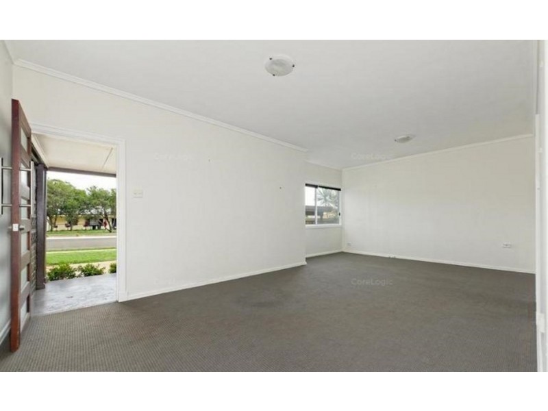 15 Griffith Road, Scarborough QLD 4020