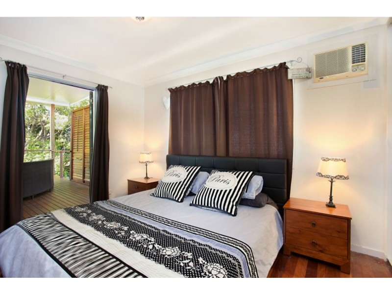 31 Long Street, Clontarf QLD 4019