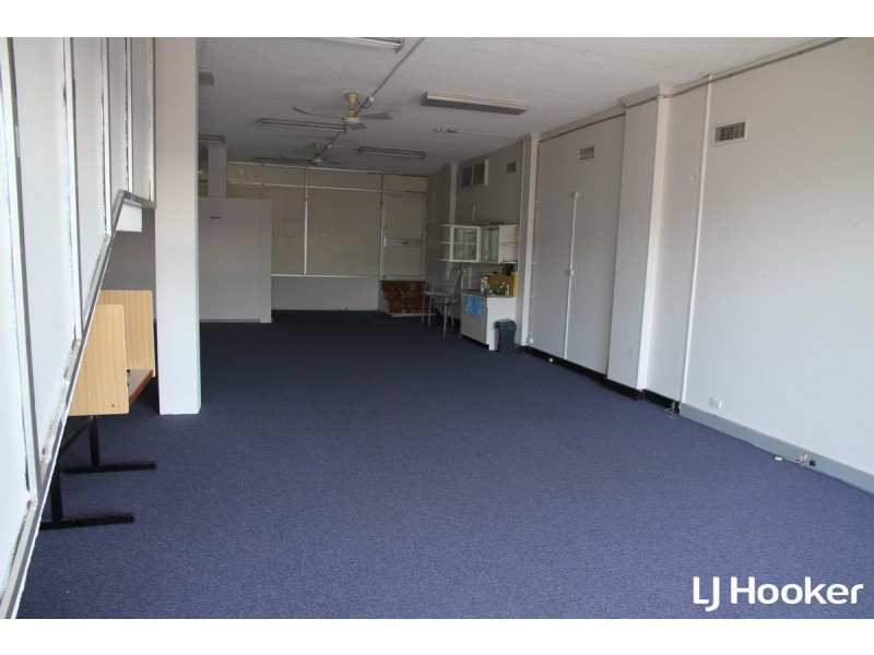 Shop 4/3 Violet Street, Redcliffe QLD 4020