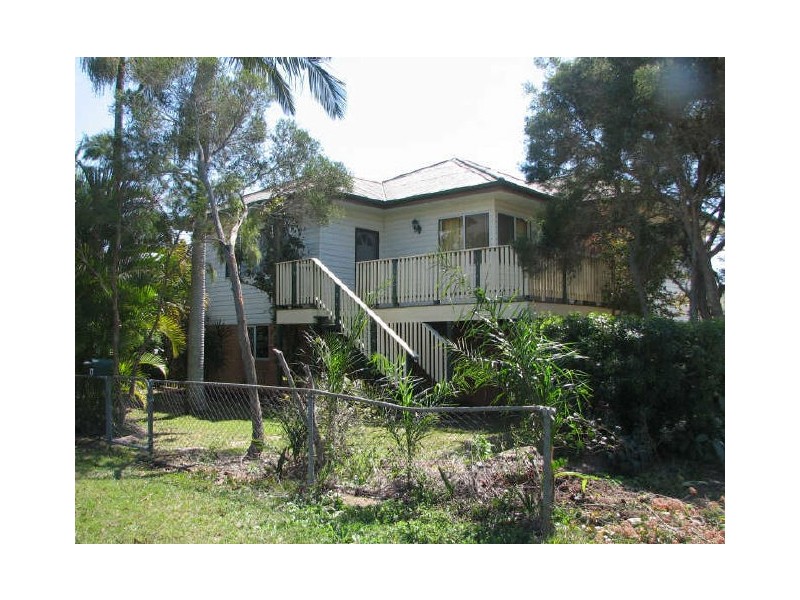 17 Maryborough Terrace, Scarborough QLD 4020