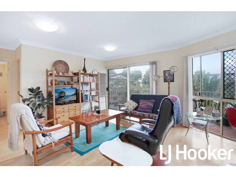 3/10 Caroline Street, Woody Point QLD 4019