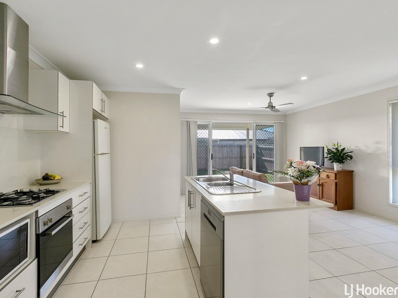 33 Bangalow Street, Morayfield QLD 4506