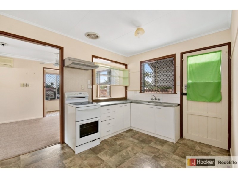 8 Short Street, Woody Point QLD 4019
