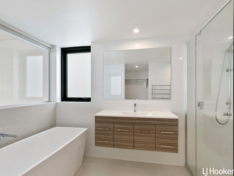 3/36 Woodcliffe Crescent, Woody Point QLD 4019
