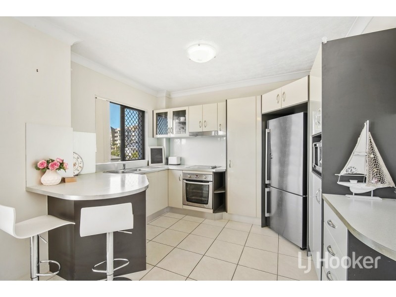 2/69 John Street, Redcliffe QLD 4020