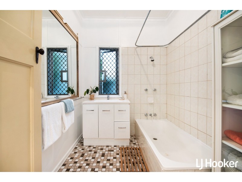 69 Elizabeth Avenue, Clontarf QLD 4019