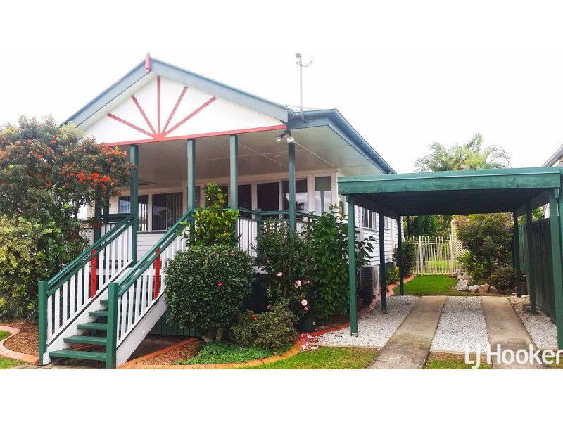 26 Arthur Street, Woody Point QLD 4019