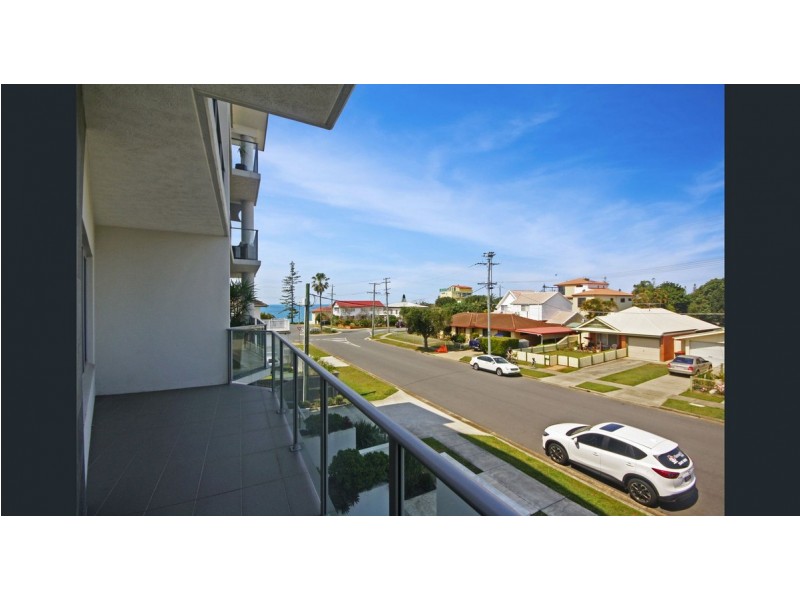 8/2 Beaconsfield Street, Margate QLD 4019