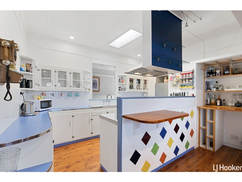 69 Fernlea Avenue, Scarborough QLD 4020