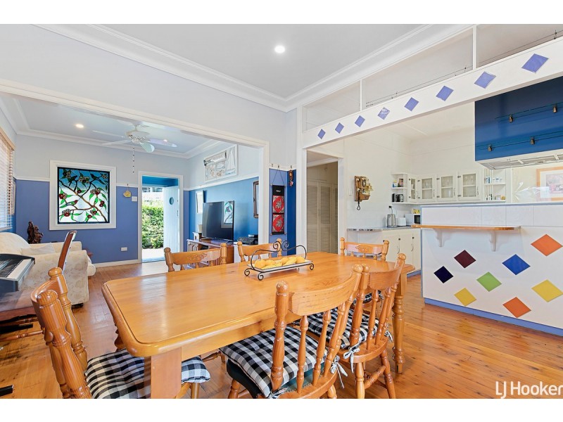 69 Fernlea Avenue, Scarborough QLD 4020