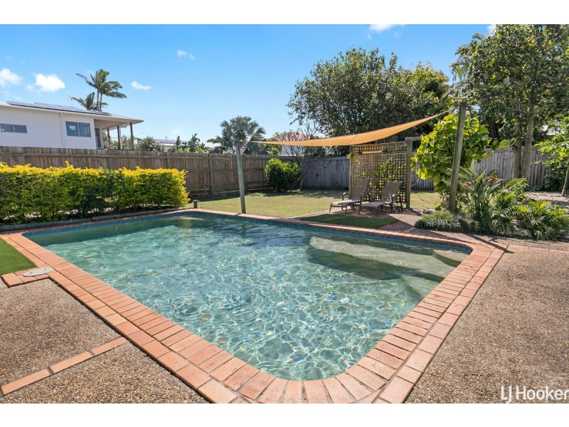 69 Fernlea Avenue, Scarborough QLD 4020