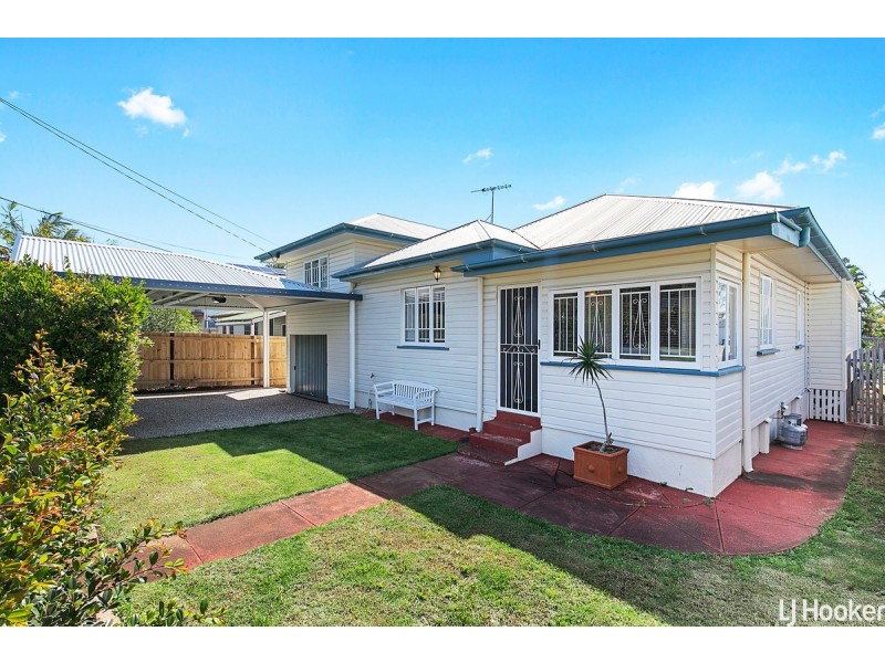69 Fernlea Avenue, Scarborough QLD 4020
