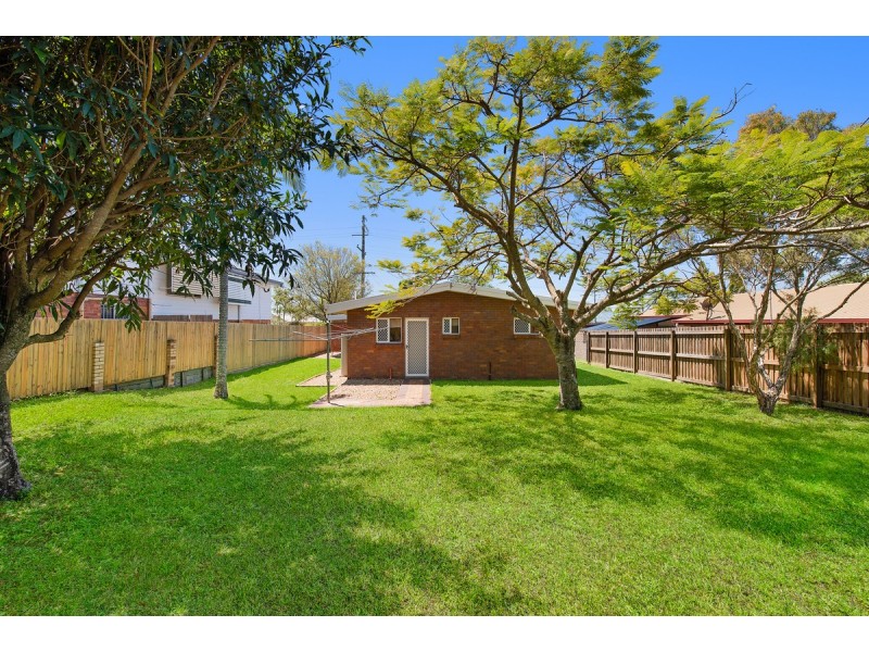 155 Anzac Avenue, Redcliffe QLD 4020