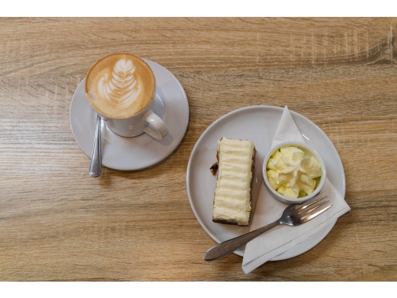 2/77 Redcliffe Parade, Redcliffe QLD 4020