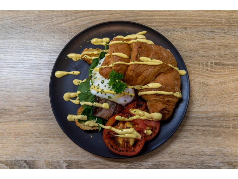 2/77 Redcliffe Parade, Redcliffe QLD 4020