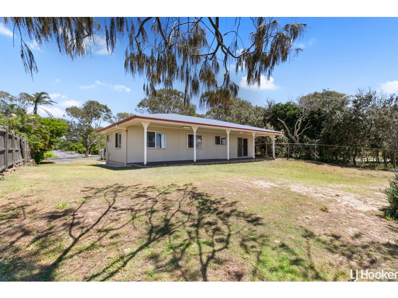 27 Biggs Avenue, Beachmere QLD 4510