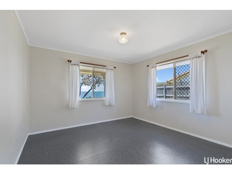 27 Biggs Avenue, Beachmere QLD 4510
