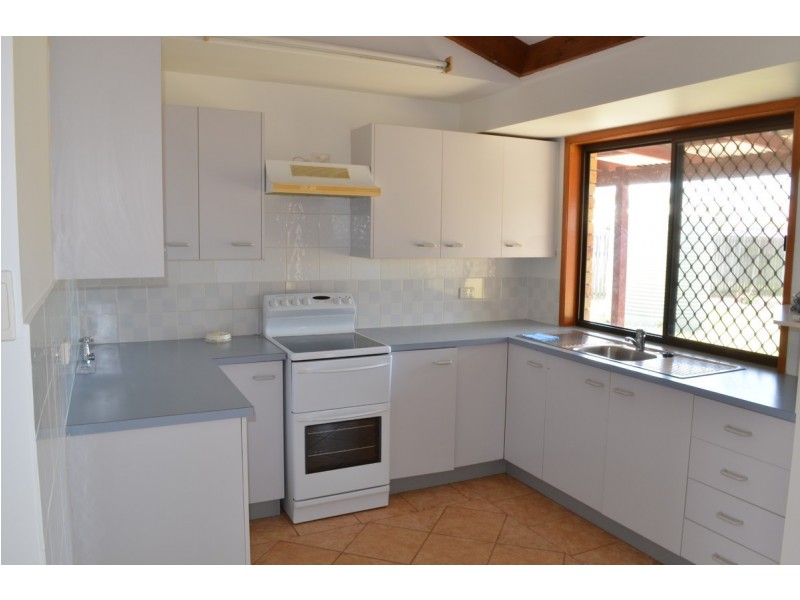 6 Arafura Court, Kippa-ring QLD 4021