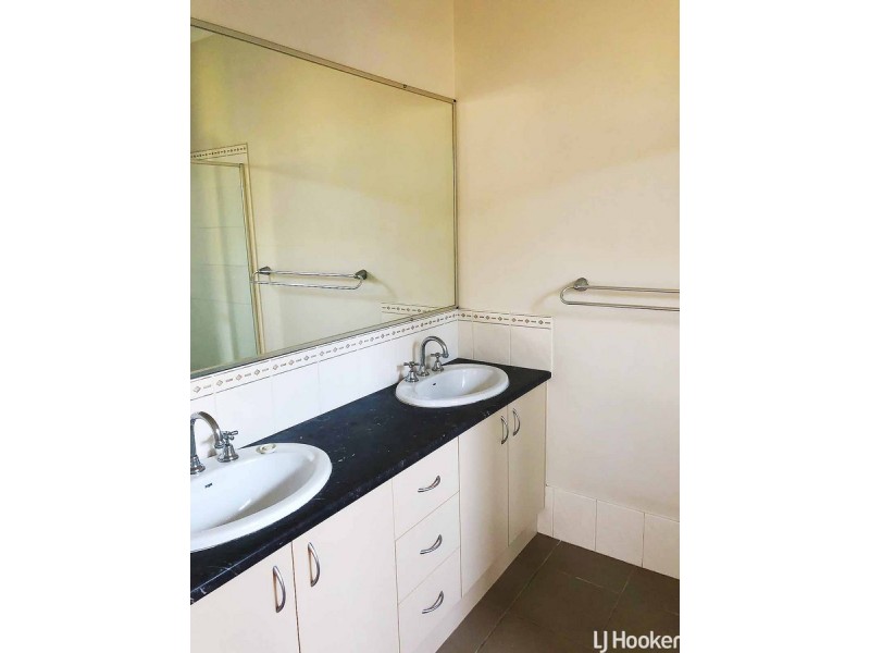 32 Cottonwood Circuit, North Lakes QLD 4509