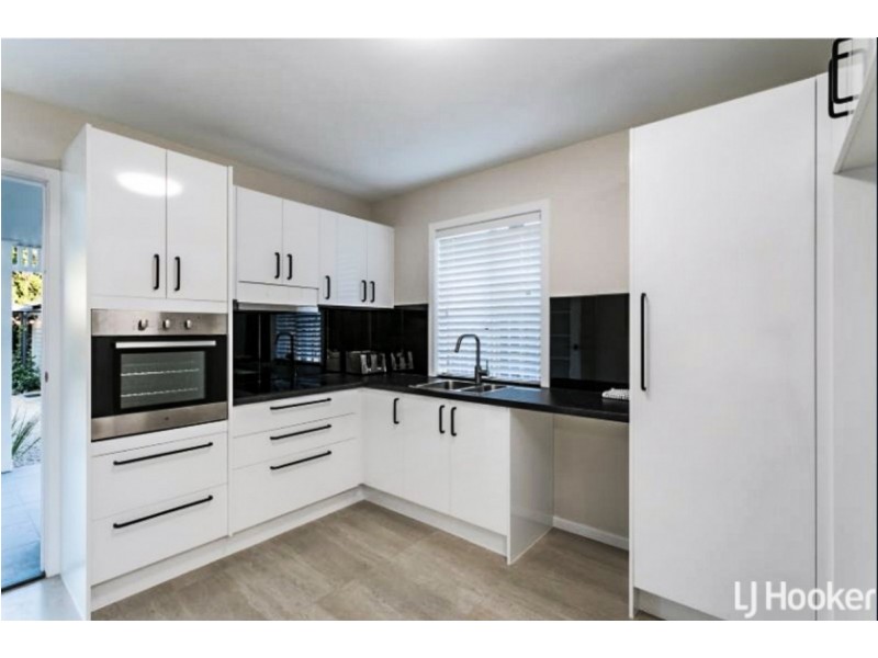 482 Oxley Avenue, Redcliffe QLD 4020