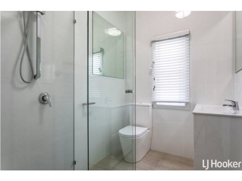 482 Oxley Avenue, Redcliffe QLD 4020