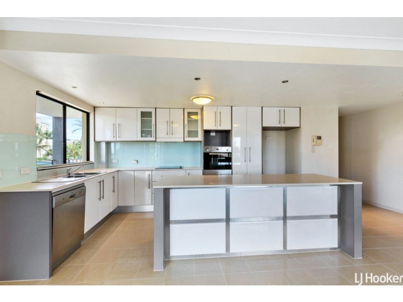 4/11 Dix Street, Redcliffe QLD 4020
