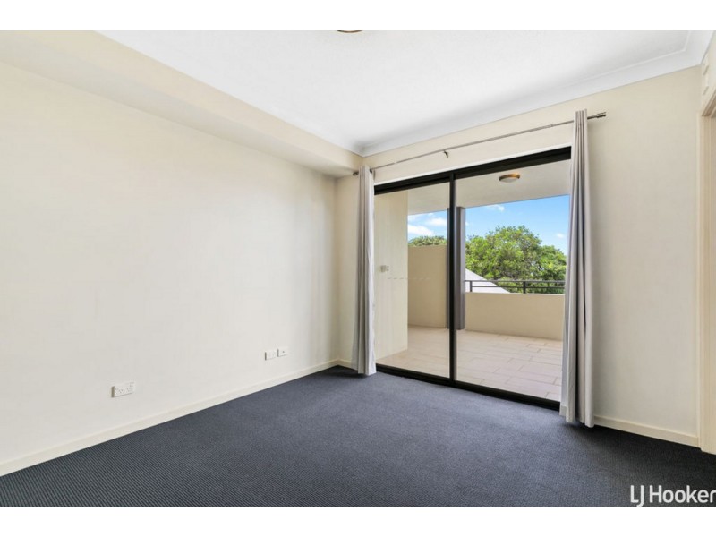 4/11 Dix Street, Redcliffe QLD 4020