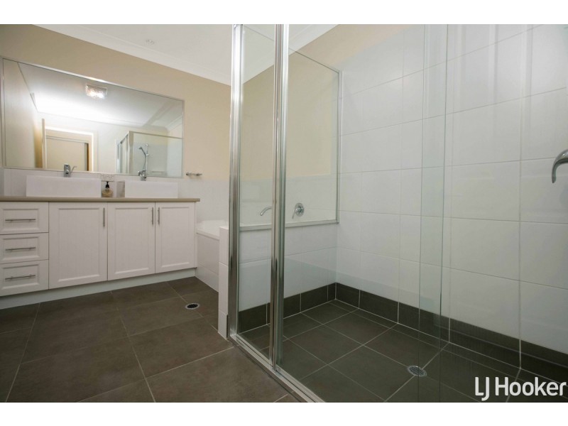 13 Trochus Place, Tangalooma QLD 4025