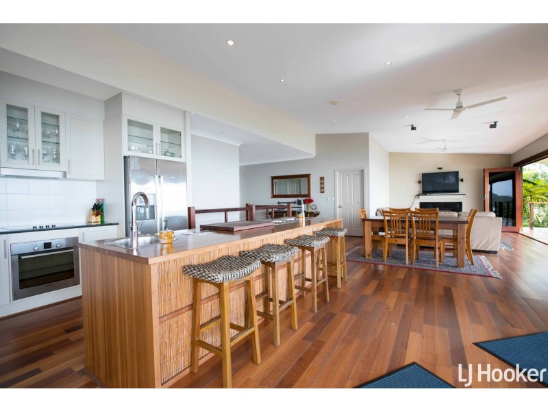 13 Trochus Place, Tangalooma QLD 4025