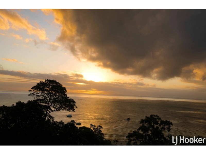 13 Trochus Place, Tangalooma QLD 4025