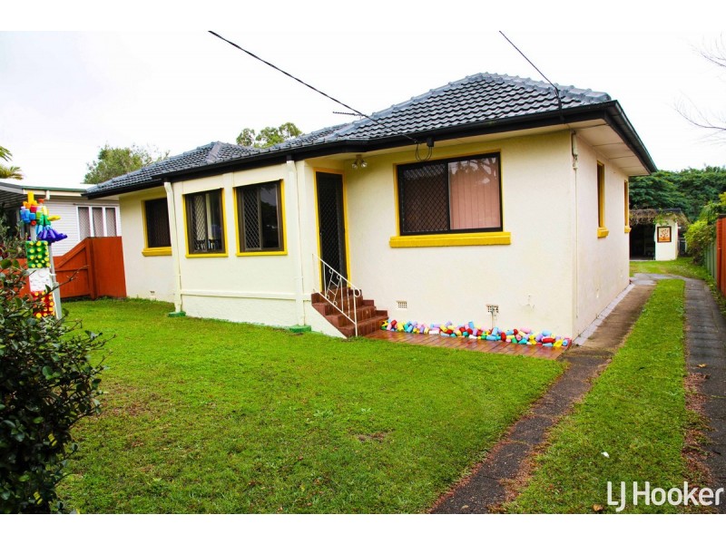 24 Centaur Street, Redcliffe QLD 4020