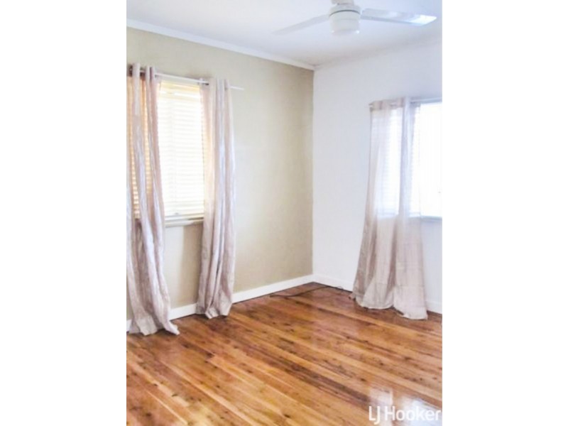 13 Davis Street, Redcliffe QLD 4020