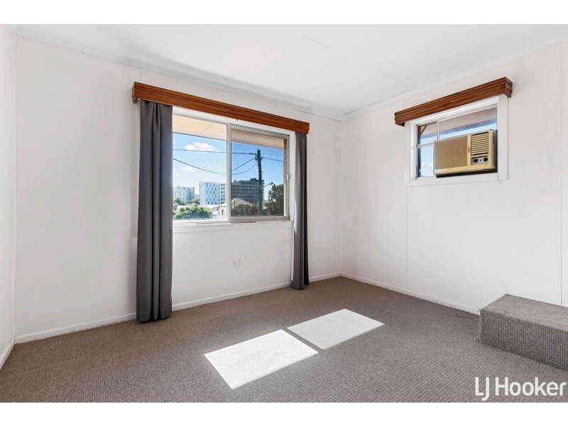 1 Langdon Avenue, Margate QLD 4019