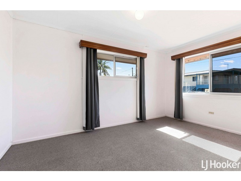 1 Langdon Avenue, Margate QLD 4019