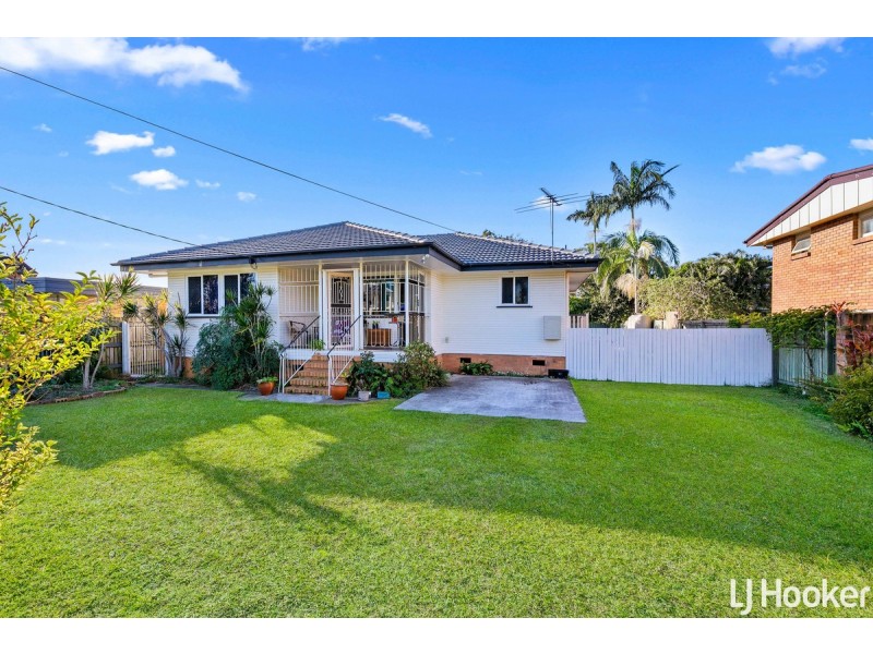 12 Porter Street, Redcliffe QLD 4020