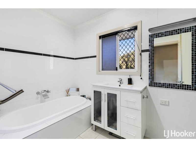 12 Porter Street, Redcliffe QLD 4020