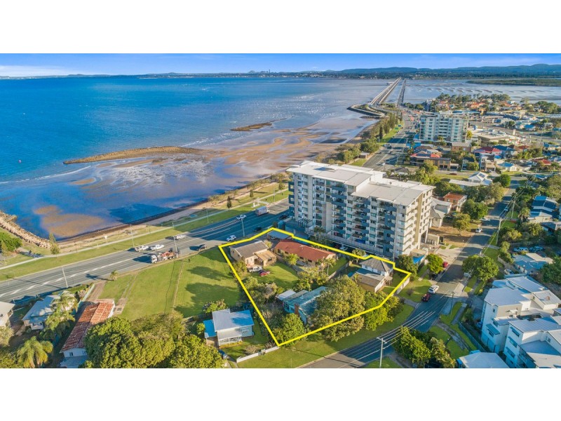 88 & 90 Hornibrook Esplanade, Clontarf QLD 4019