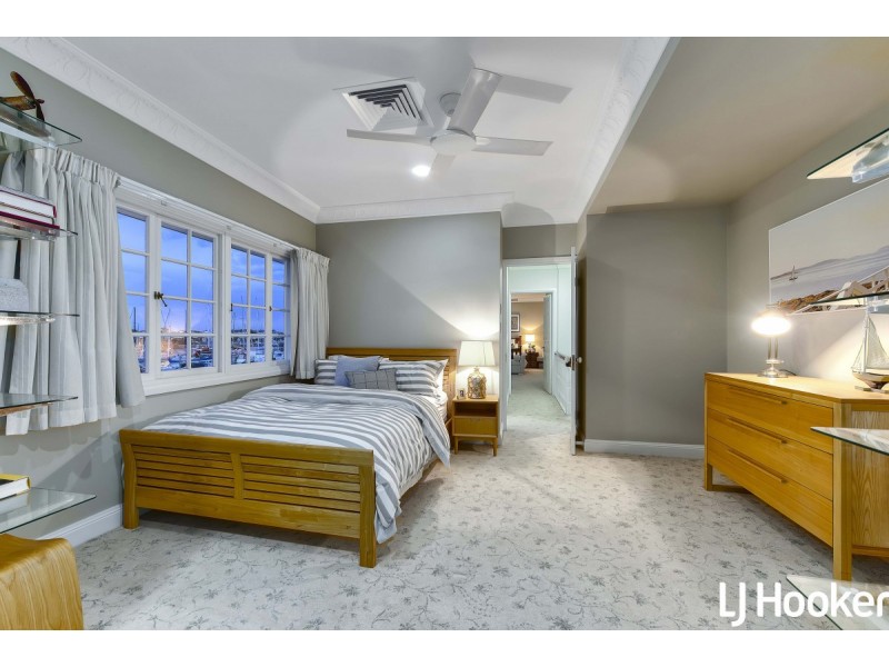 56 Australia Court, Newport QLD 4020