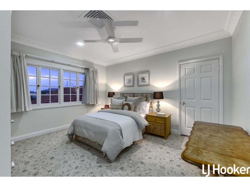 56 Australia Court, Newport QLD 4020