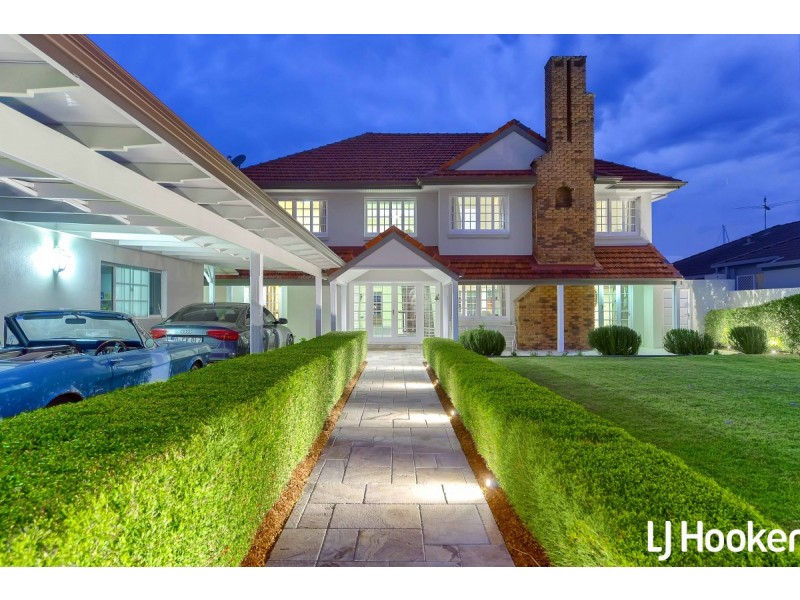 56 Australia Court, Newport QLD 4020