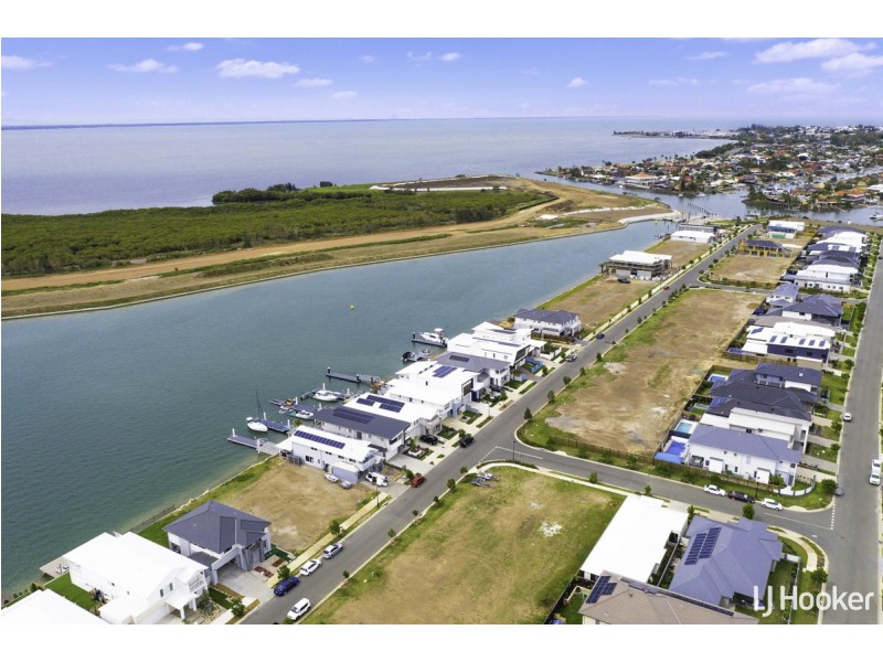 39 Quay Circuit, Newport QLD 4020