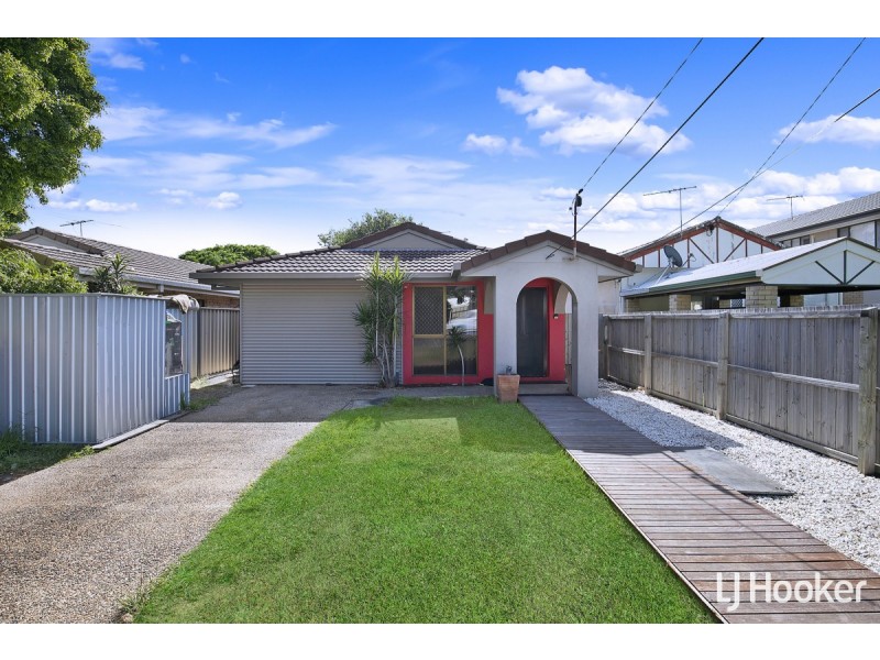 57 Victoria Avenue, Woody Point QLD 4019