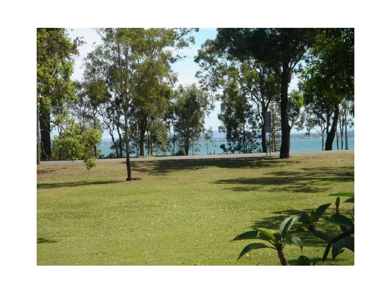18 View Street, Woody Point QLD 4019