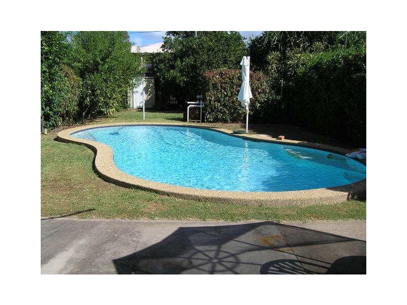 17 Thurecht Parade, Scarborough QLD 4020