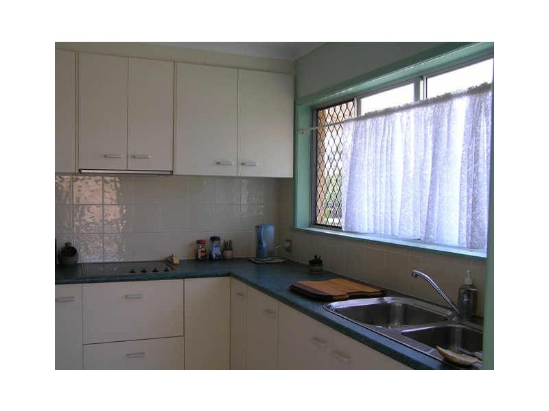 17 Thurecht Parade, Scarborough QLD 4020