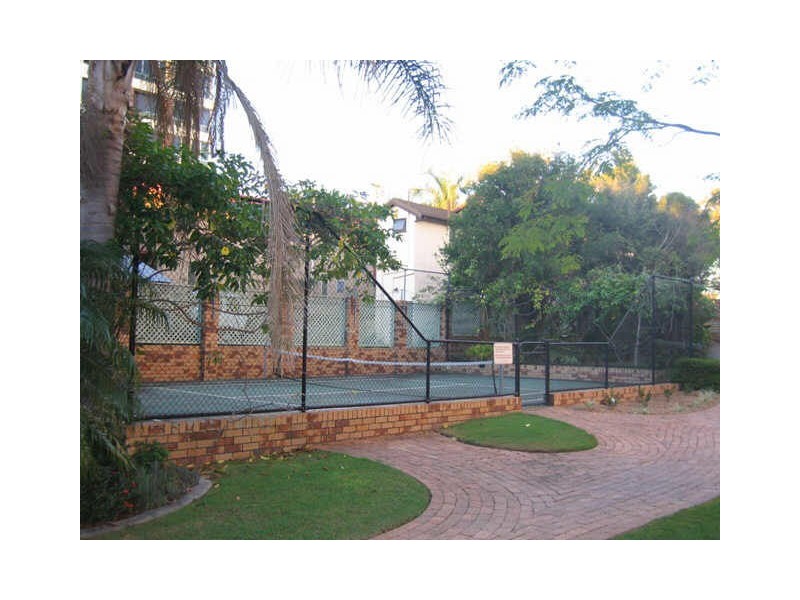 10/45 Marine Parade, Redcliffe QLD 4020